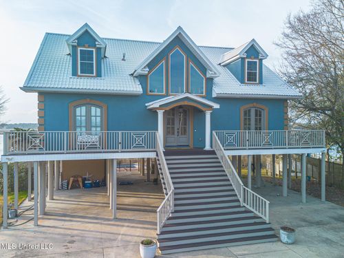 957 N Shore Dr, Biloxi, MS, 39532-3013 | Card Image