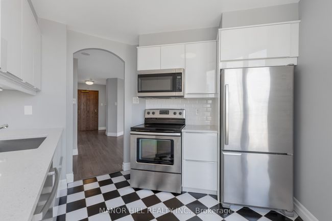 1410 - 2285 Lake Shore Blvd W, Condo with 1 bedrooms, 1 bathrooms and null parking in Etobicoke ON | Image 8