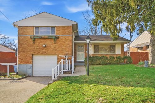 8943 Monsanto Dr, Cincinnati, OH, 45231-4611 | Card Image
