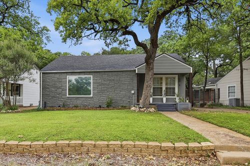 2125 Cardinal Ln, Fort Worth, TX, 76111-1608 | Card Image