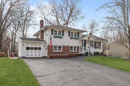 4 Ridgewood Ter, Poughkeepsie, NY, 12603-5832 | Card Image