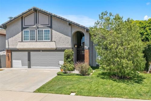 513 Loyola Dr, Placentia, CA, 92870-5111 | Card Image