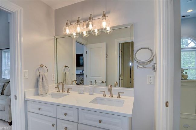 bath upstairs | Image 45