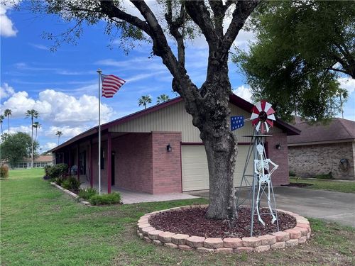 840 Santa Anna Dr, Alamo, TX, 78516-2579 | Card Image