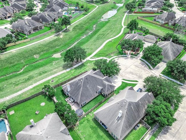 2313 Lilac Breeze Ln, House other with 4 bedrooms, 2 bathrooms and 3 parking in Pearland TX | Image 45