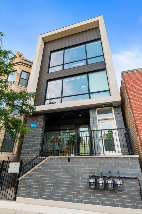 3-1217 N California Ave, Chicago, IL, 60622-3354 | Card Image