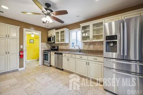 Residential Lease in Edison 5