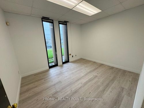 228 Midwest Rd, Scarborough, ON, M1P3A9 | Card Image