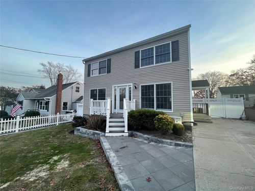 368 Ontario St, Ronkonkoma, NY, 11779-4949 | Card Image