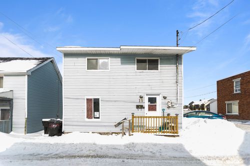 19 Rue Penon, House with 4 bedrooms, 1 bathrooms and null parking in Salaberry de Valleyfield QC | Card Image