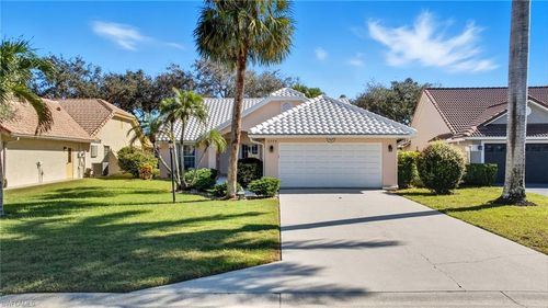 6074 Westbourgh Dr, NAPLES, FL, 34112-8801 | Card Image