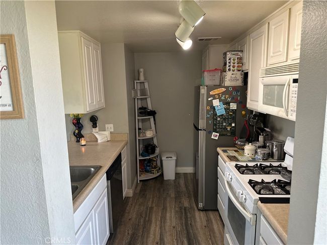 Kitchen | Image 25