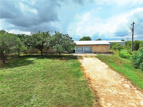 15201 County Road 908, Sinton, TX, 78387-4392 | Card Image