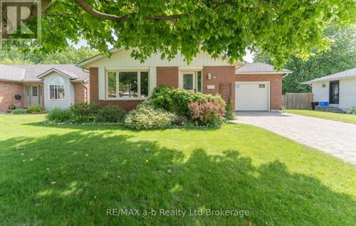 18 Denrich Avenue, Tillsonburg, ON, N4G4W2 | Card Image