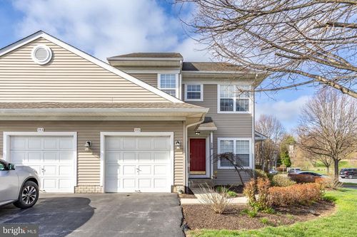 1002-115 Jeffords Ct, PHOENIXVILLE, PA, 19460-2841 | Card Image