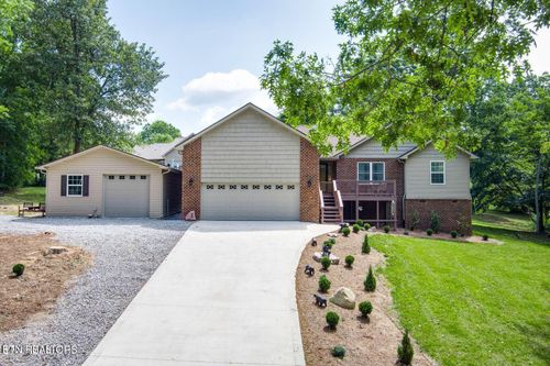 127 Iron Wood Cir, Crossville, TN, 38571-1402 | Card Image