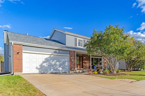 725 Bismark Ct, Elk Grove Village, IL, 60007-2969 | Card Image