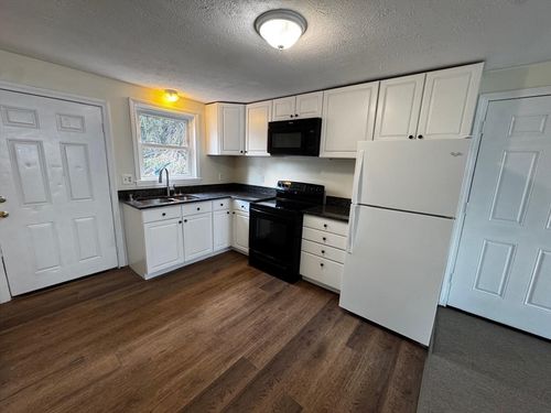 apt-3-249 E High St, Manchester, NH, 03104-5191 | Card Image