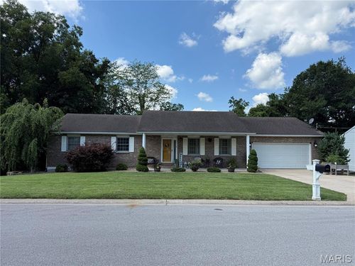 137 Rosewood Dr, Hannibal, MO, 63401-6237 | Card Image