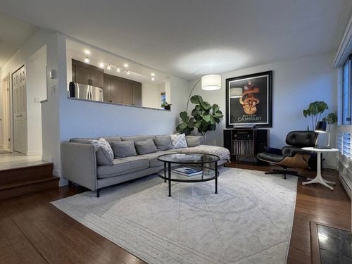202-2440 Haywood Ave, West Vancouver, BC, V7V1Y1 | Card Image