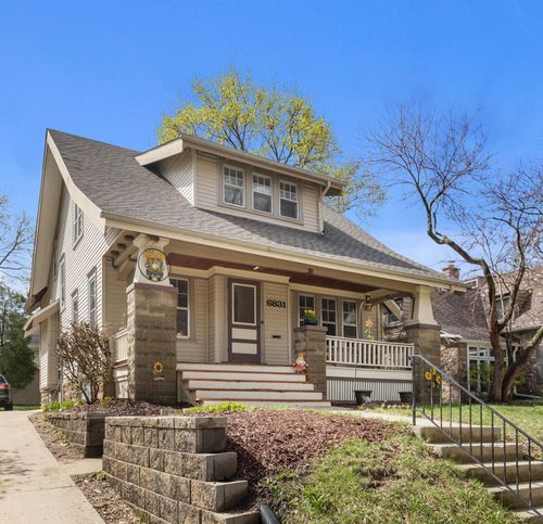 6831 Cedar Street, Wauwatosa, WI, 53213 | Card Image