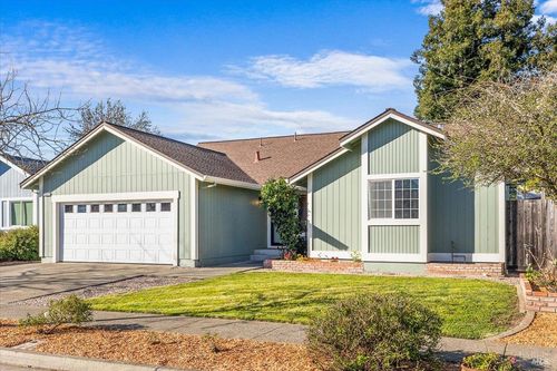 2257 White Chapel Ct, Santa Rosa, CA, 95401-8817 | Card Image