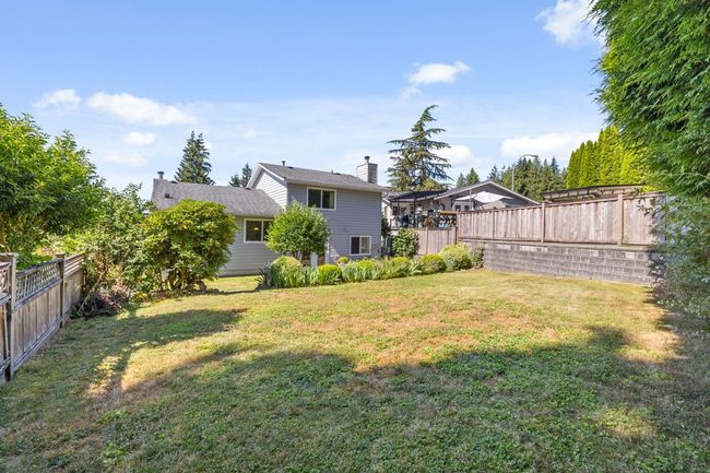 1605 Hemlock Pl, House other with 3 bedrooms, 3 bathrooms and 6 parking in Port Moody BC | Image 32