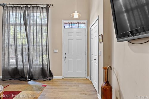 22145 W Village Dr, Dearborn, MI, 48124-2287 | Card Image