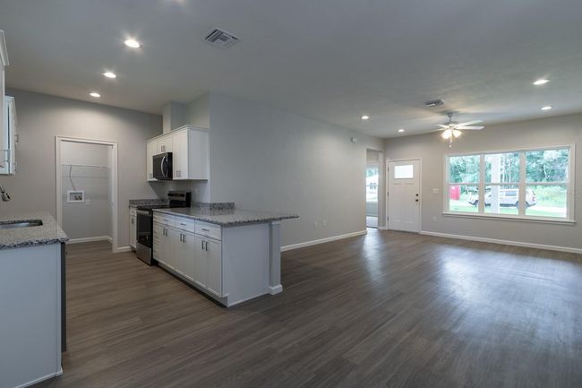 7544 Se 78 Th Pl, House other with 3 bedrooms, 2 bathrooms and null parking in TRENTON FL | Image 9