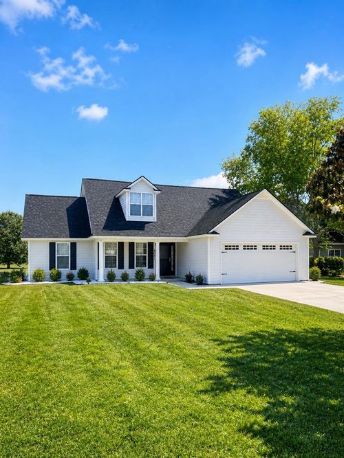 4001 Conway Cir, Valdosta, GA, 31605-4414 | Card Image