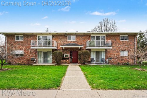 15048 Fairfield St, Livonia, MI, 48154-3063 | Card Image