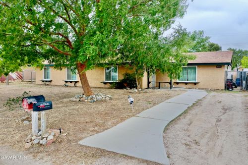 8728 Rowley Street, Littlerock, CA, 93543 | Card Image