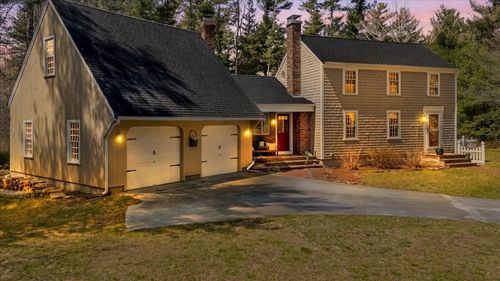 113 Walnut Plain Rd, Rochester, MA, 02770-4007 | Card Image