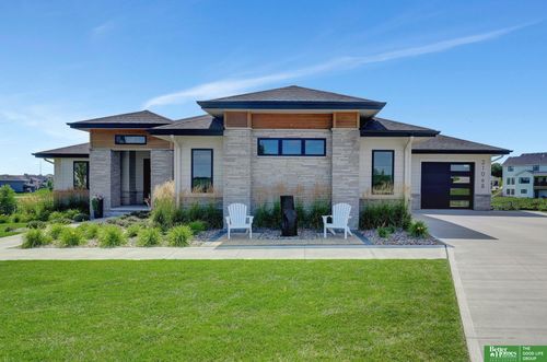 21068 Valley Cir, Elkhorn, NE, 68022-3483 | Card Image
