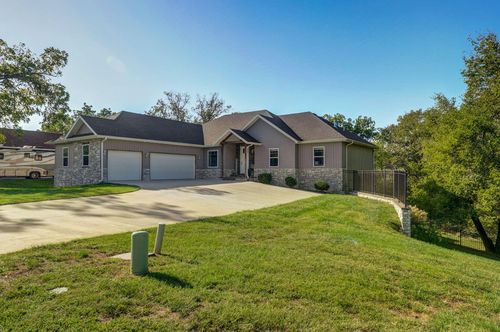 738 Rippling Creek Rd, Nixa, MO, 65714-6716 | Card Image
