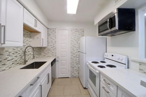 apt-132-5929 Queensloch Dr, Houston, TX, 77096-3862 | Card Image