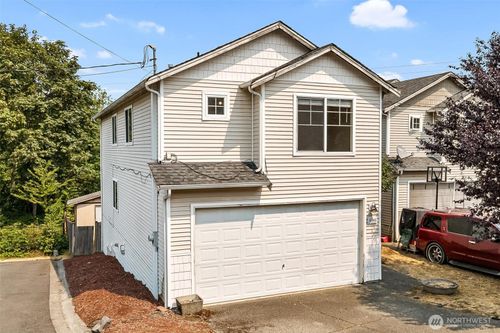 11543 62nd Avenue S, Seattle, WA, 98178 | Card Image