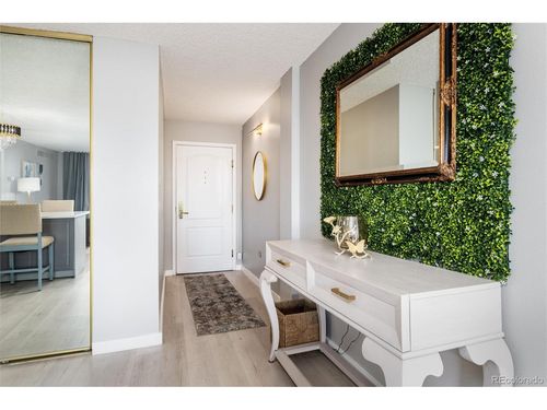 apt-32h-1020 15th St, Denver, CO, 80202-2315 | Card Image