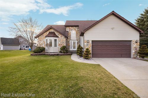 4438 Great Oaks Drive, Burton, MI, 48439 | Card Image