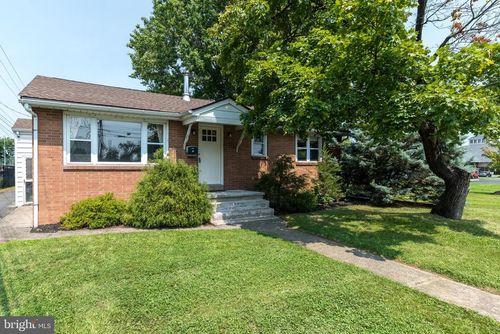 535 W Mill St, QUAKERTOWN, PA, 18951-1236 | Card Image