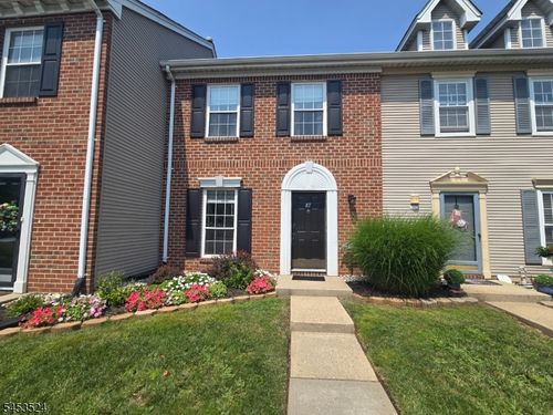 87 Goodwin Dr, North Brunswick, NJ, 08902-4272 | Card Image