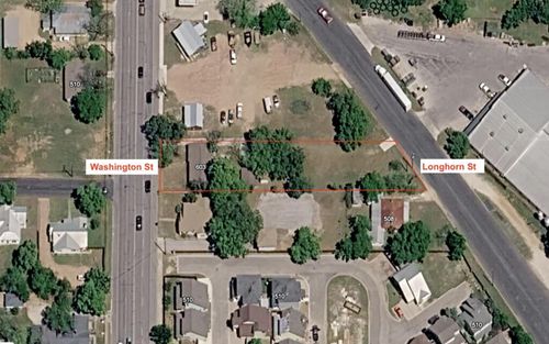 603 S Washington St, Fredericksburg, TX, 78624-4549 | Card Image