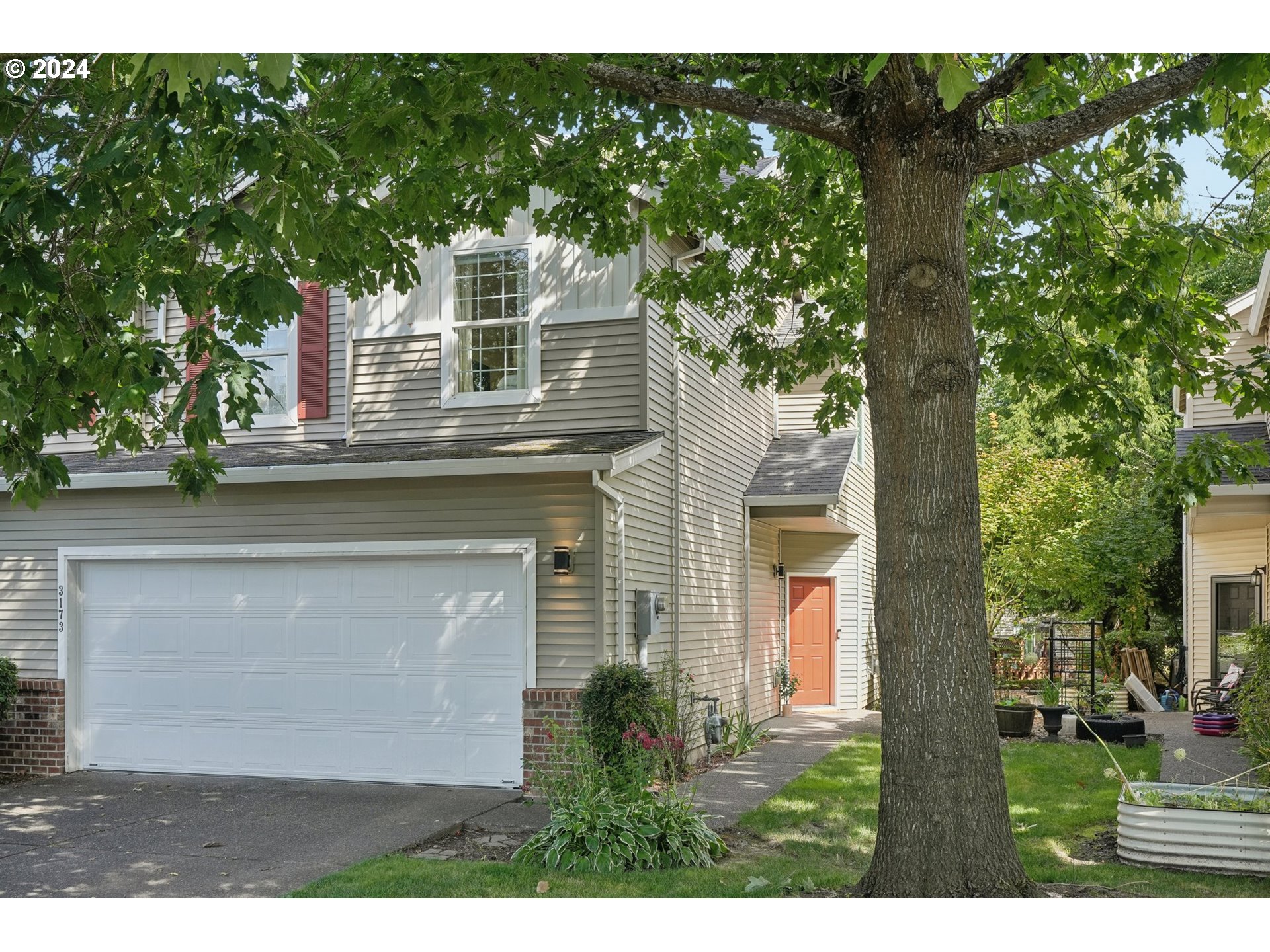 Robin Cir, Hillsboro, OR 97123