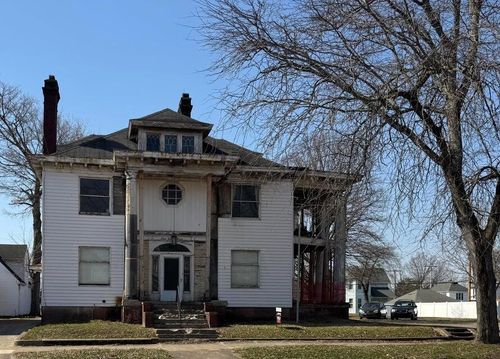 615 S Court St, Circleville, OH, 43113-1911 | Card Image