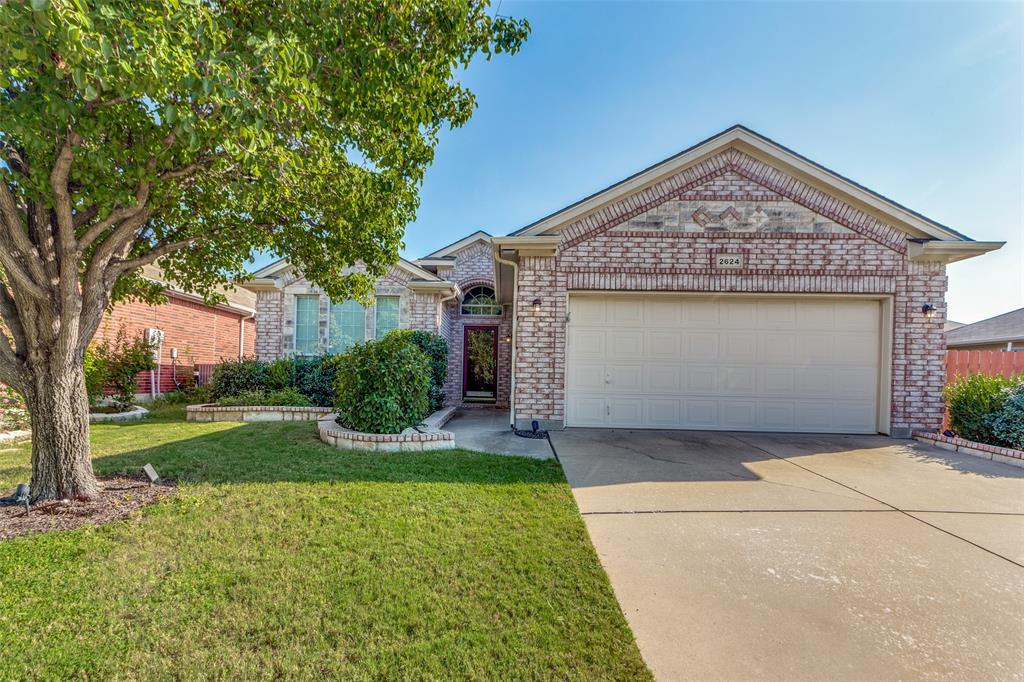 Silver Hill Dr, Fort Worth, TX 76131