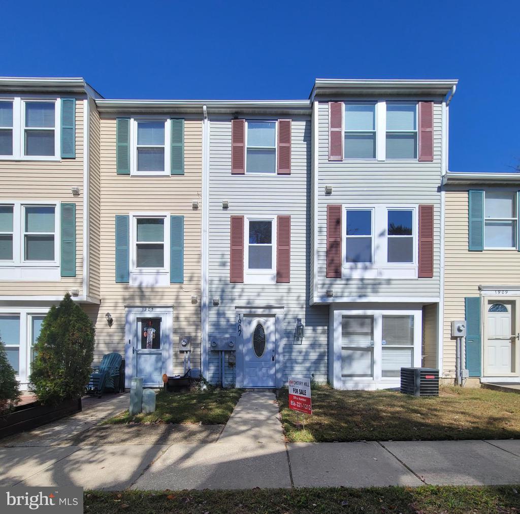 Greenwood Dr, Lindenwold, NJ 08021