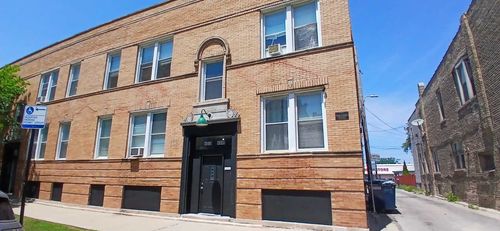 2-4048 W Hirsch St, Chicago, IL, 60651-1964 | Card Image