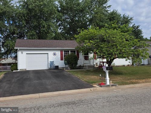 28 Bonniefield Cir, GETTYSBURG, PA, 17325-7825 | Card Image