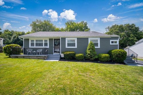 26 Delaware Rd, Newburgh, NY, 12550-2544 | Card Image