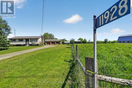 11928 Rocksprings Rd, North Augusta, ON, K0G1R0 | Card Image
